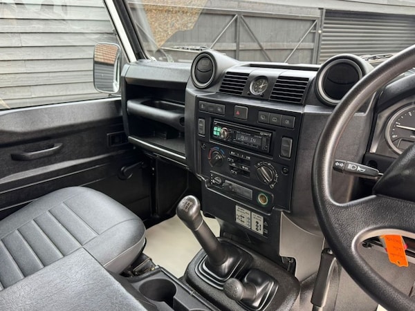 Used Land Rover Defender 2015 for sale - 76304261: Photo 15