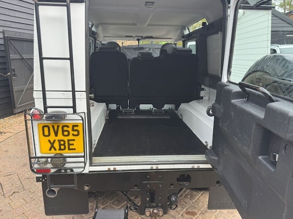 Used Land Rover Defender 2015 for sale - 76304261: Photo 17