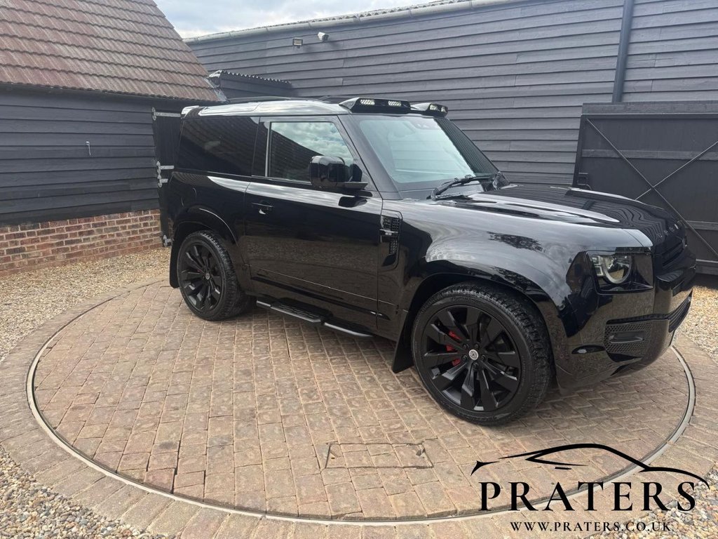 Used Land Rover Defender 2022 for sale - 76670528: Photo 1