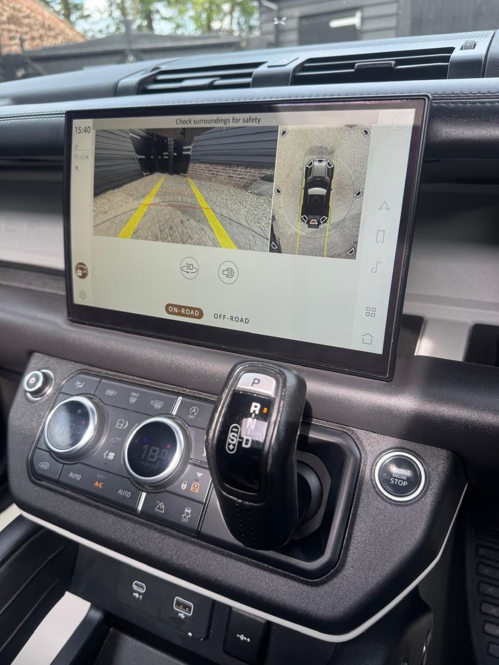 Used Land Rover Defender 2022 for sale - 76670528: Photo 17