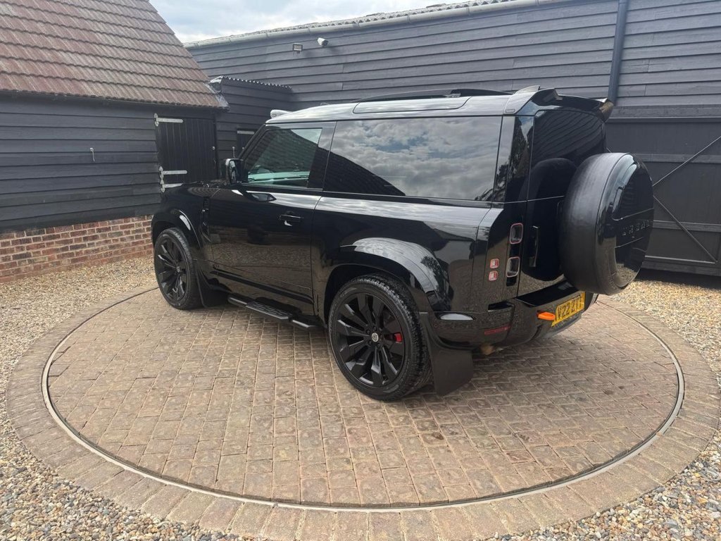 Used Land Rover Defender 2022 for sale - 76670528: Photo 3