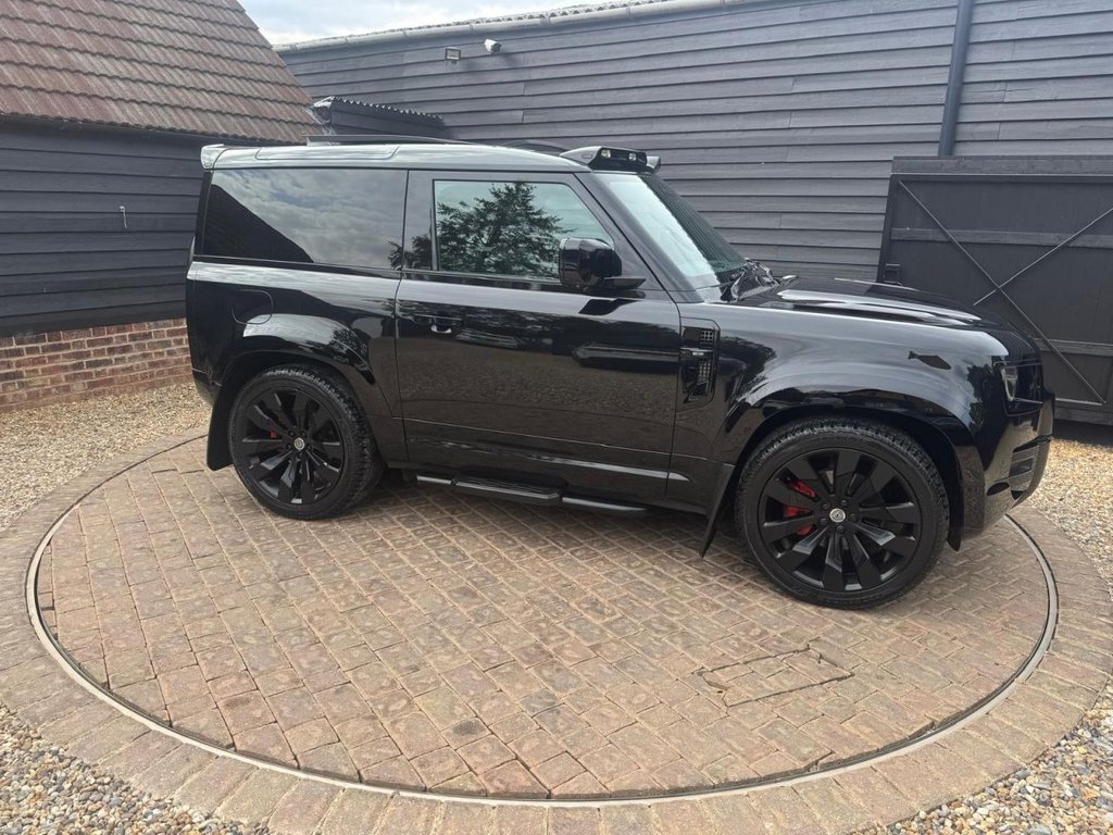 Used Land Rover Defender 2022 for sale - 76670528: Photo 30