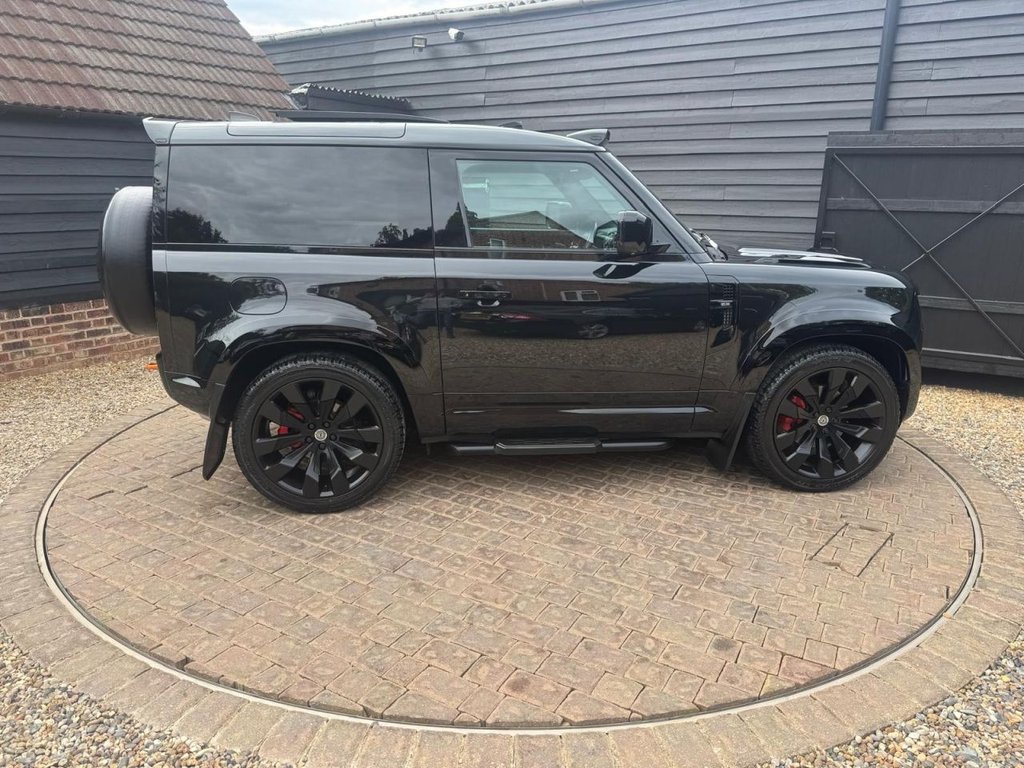 Used Land Rover Defender 2022 for sale - 76670528: Photo 33