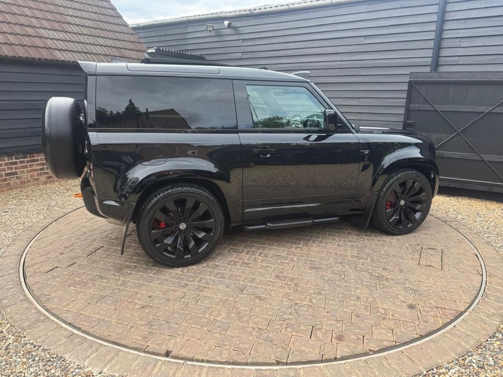 Used Land Rover Defender 2022 for sale - 76670528: Photo 34