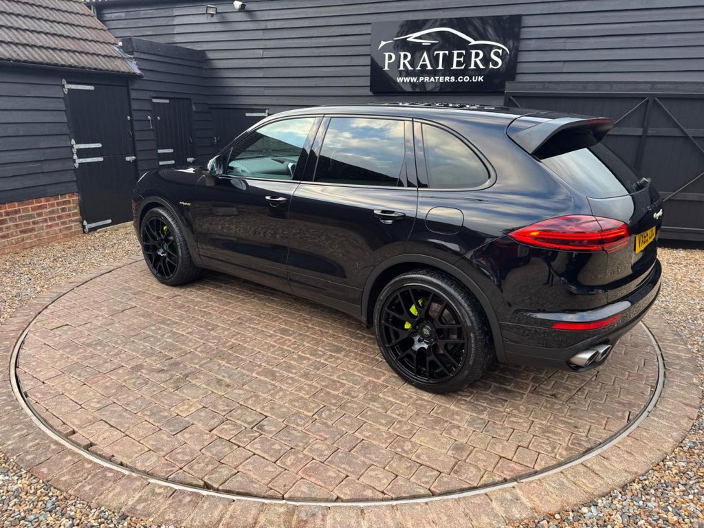 Used Porsche Cayenne 2015 for sale - 77485027: Photo 4