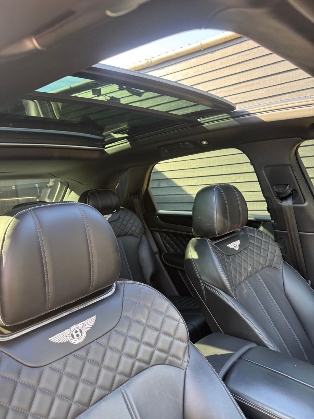 Used Bentley Bentayga 2016 for sale - 76162886: Photo 18