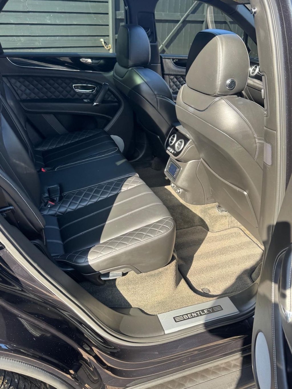Used Bentley Bentayga 2016 for sale - 76162886: Photo 24
