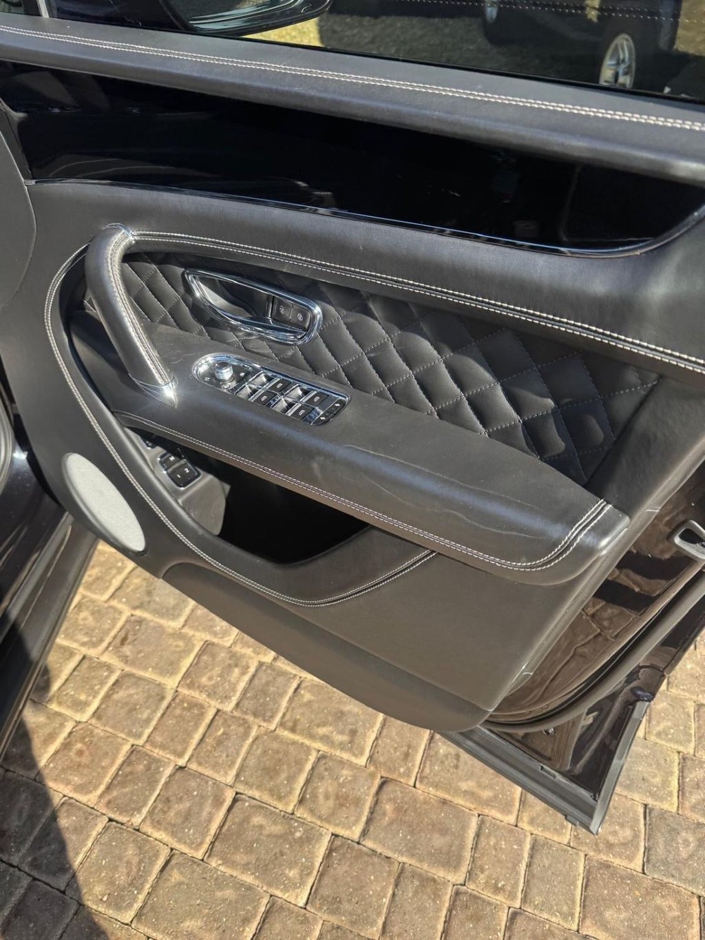 Used Bentley Bentayga 2016 for sale - 76162886: Photo 27