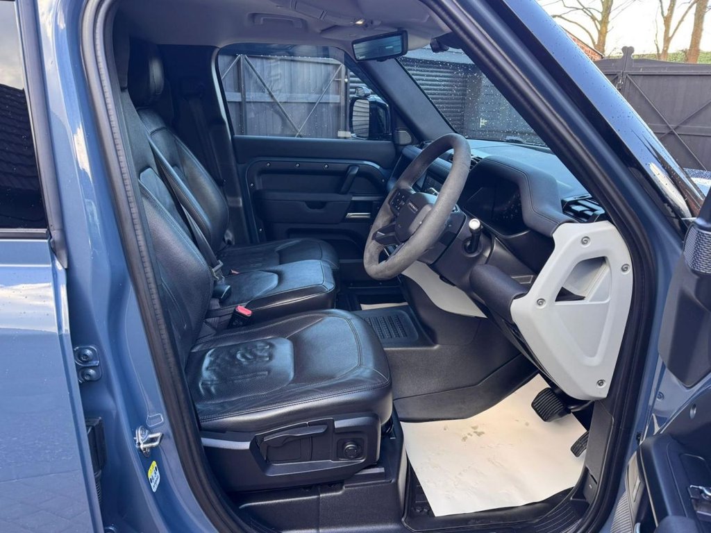 Used Land Rover Defender 2021 for sale - 77632174: Photo 10