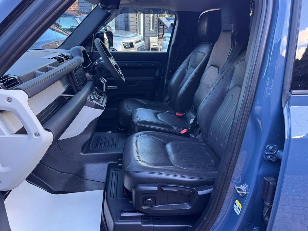 Used Land Rover Defender 2021 for sale - 77632174: Photo 15