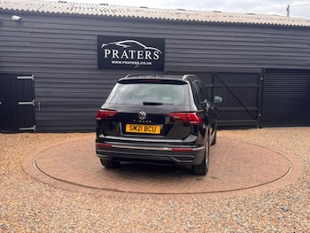Used Volkswagen Tiguan 2021 for sale - 79059211: Photo