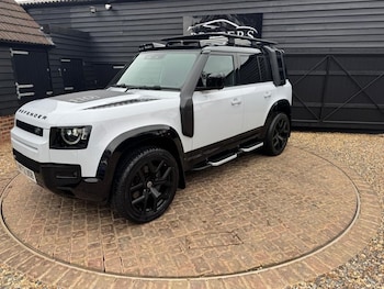 Used Land Rover Defender 110 2023 for sale - 77967568: Photo