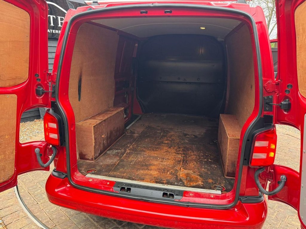 Used Volkswagen Transporter 2016 for sale - 77632128: Photo 15