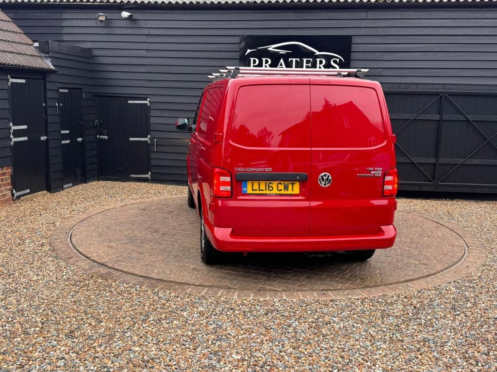 Used Volkswagen Transporter 2016 for sale - 77632128: Photo 4