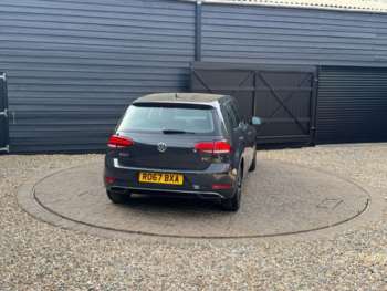 Used Volkswagen Golf 2017 for sale - 74687834: Photo
