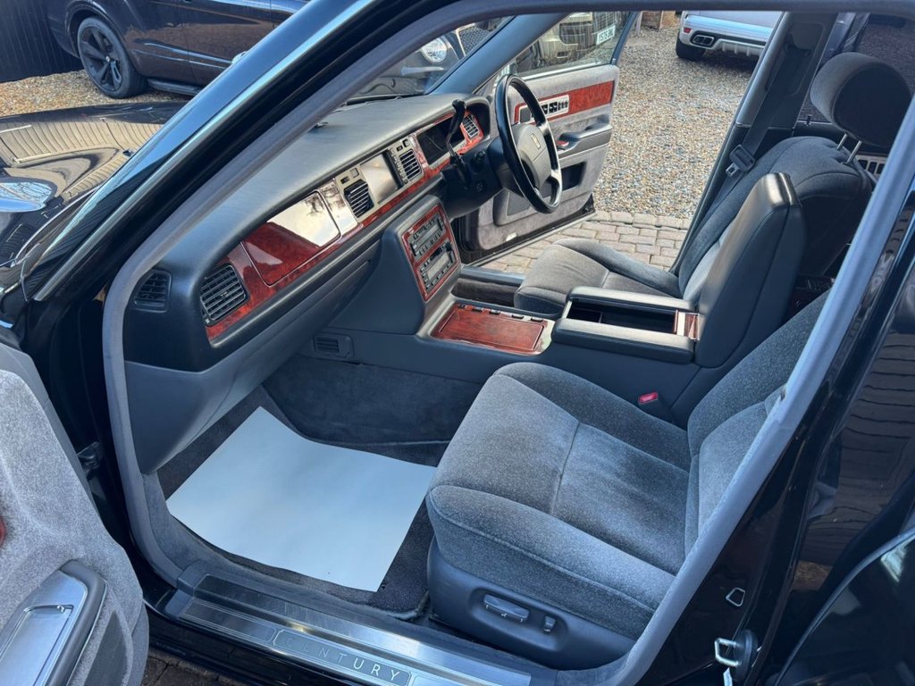 Used Toyota Century 1990 for sale - 77647946: Photo 14