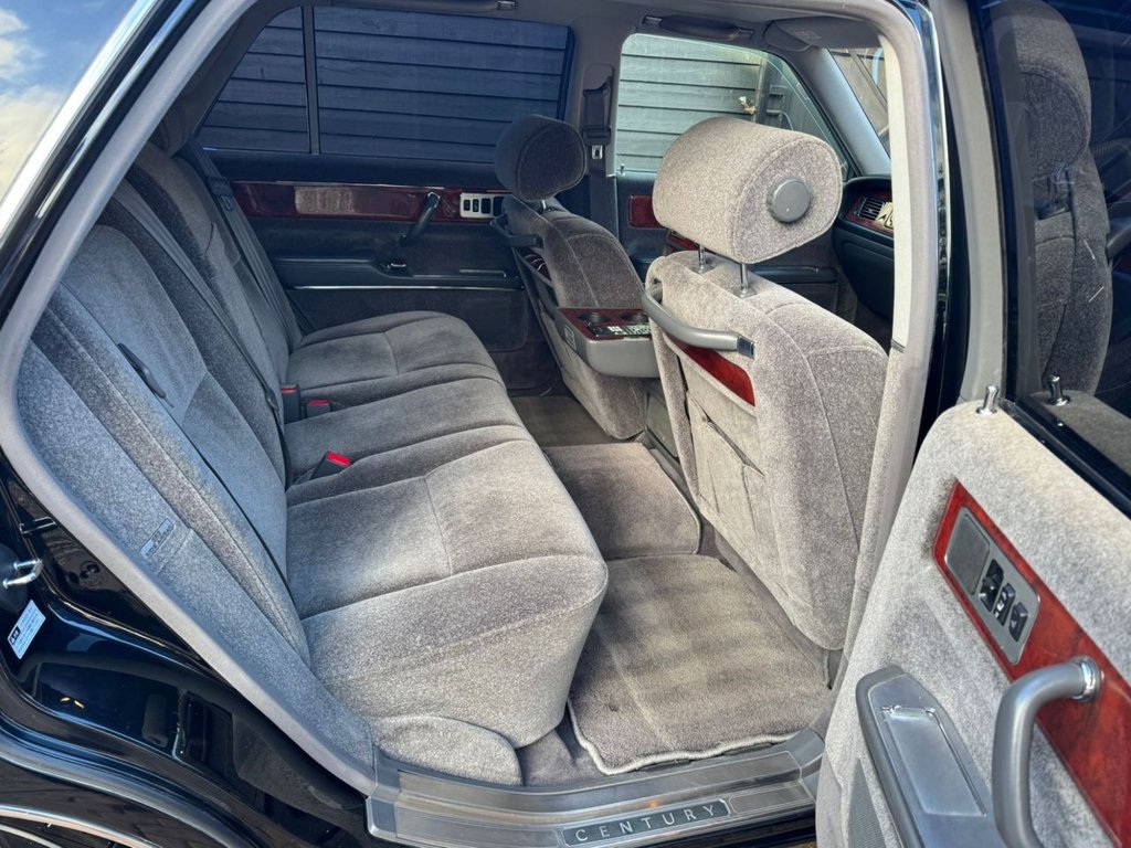 Used Toyota Century 1990 for sale - 77647946: Photo 17