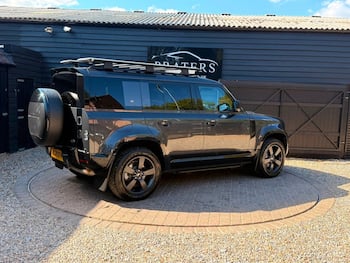 Used Land Rover Defender 2021 for sale - 79666524: Photo