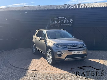 Used Land Rover Discovery Sport 2017 for sale - 78930428: Photo