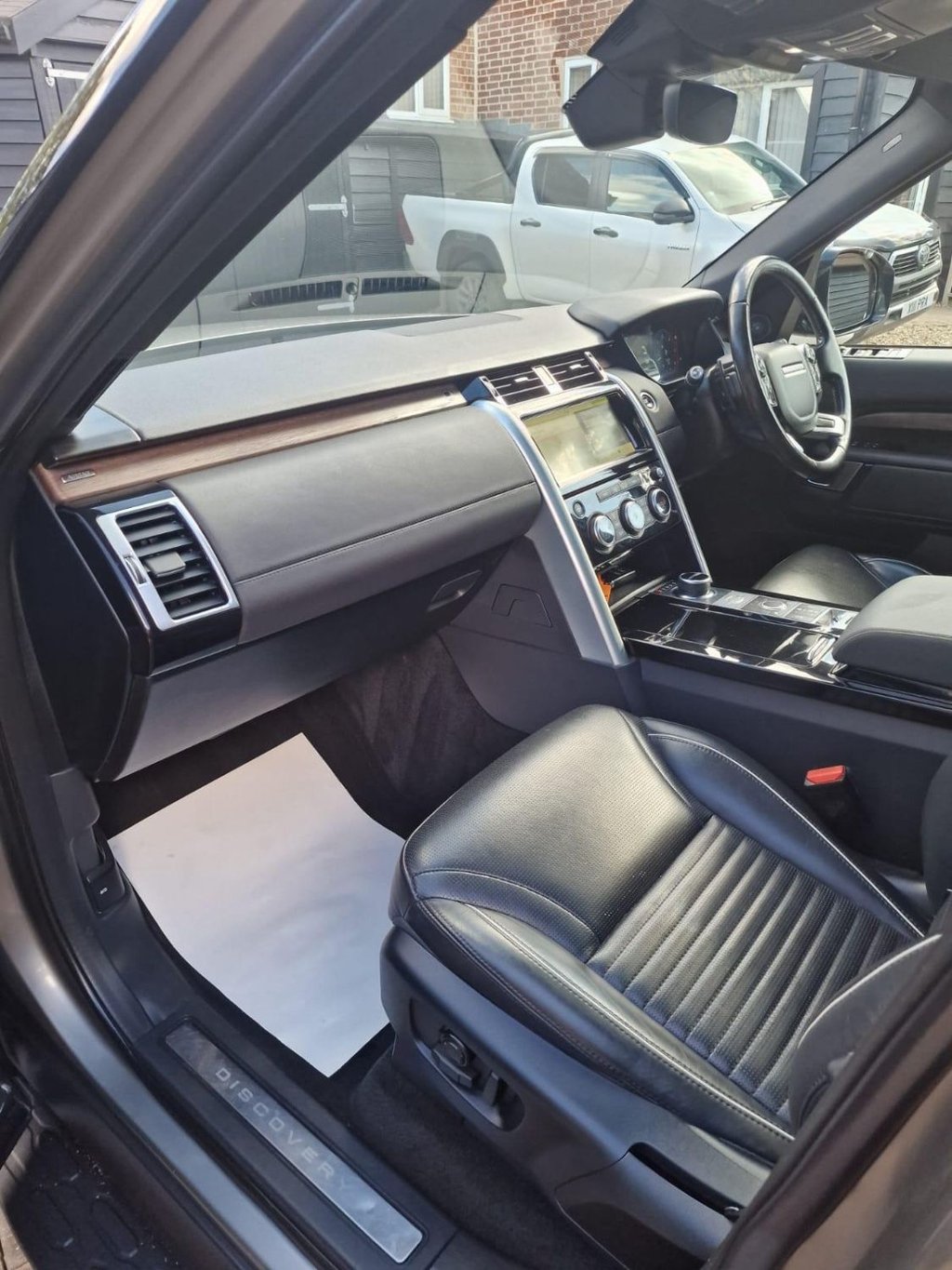Used Land Rover Discovery 2018 for sale - 76098268: Photo 10
