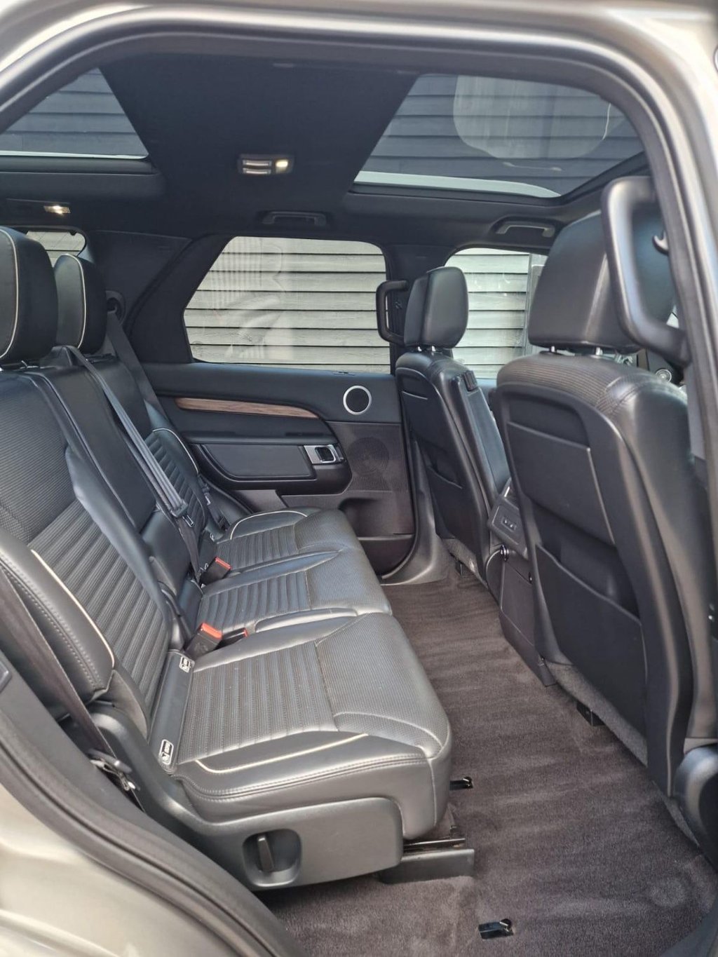 Used Land Rover Discovery 2018 for sale - 76098268: Photo 17