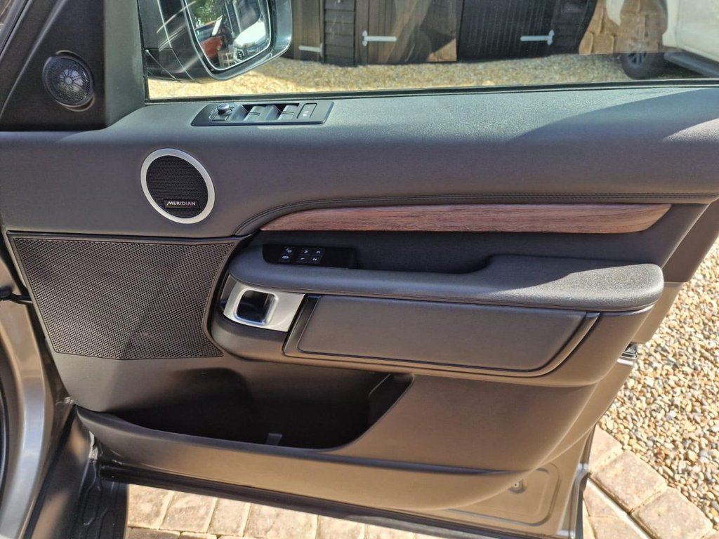 Used Land Rover Discovery 2018 for sale - 76098268: Photo 21
