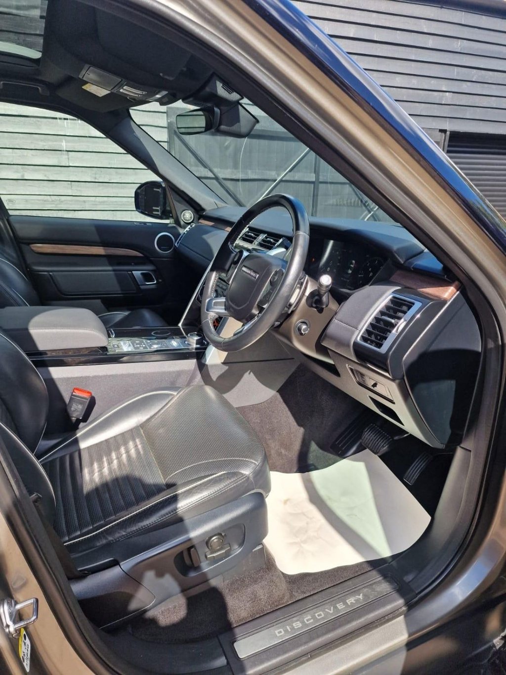 Used Land Rover Discovery 2018 for sale - 76098268: Photo 9