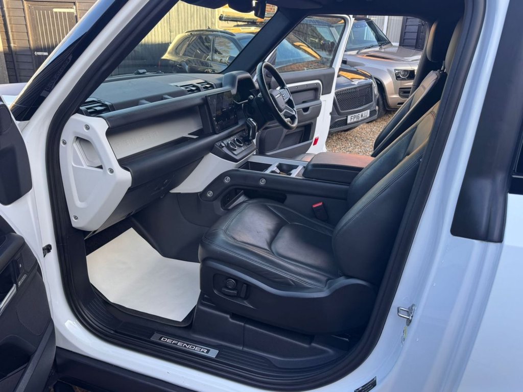 Used Land Rover Defender 2024 for sale - 77477409: Photo 10