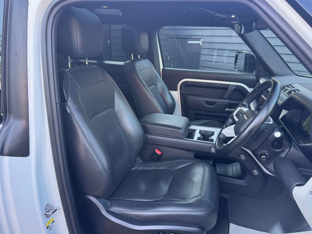 Used Land Rover Defender 2024 for sale - 77477409: Photo 11