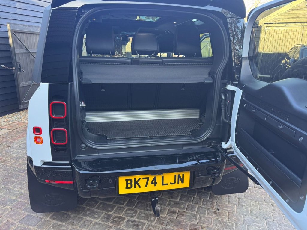 Used Land Rover Defender 2024 for sale - 77477409: Photo 18