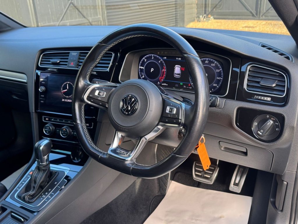 Used Volkswagen Golf 2017 for sale - 77239333: Photo 10