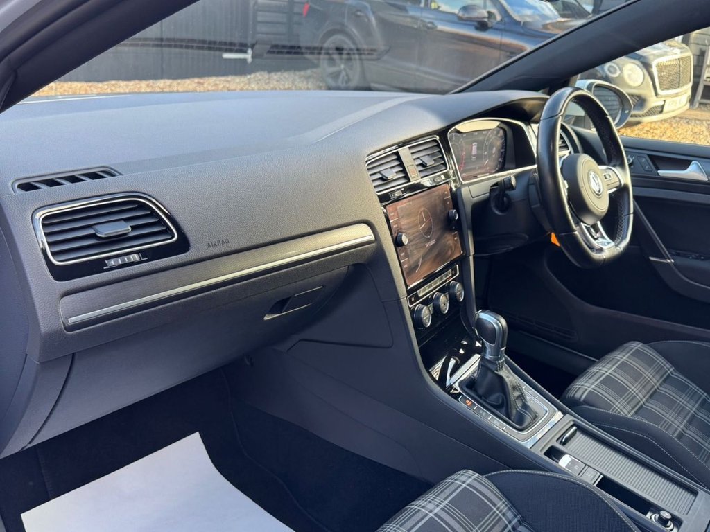 Used Volkswagen Golf 2017 for sale - 77239333: Photo 12