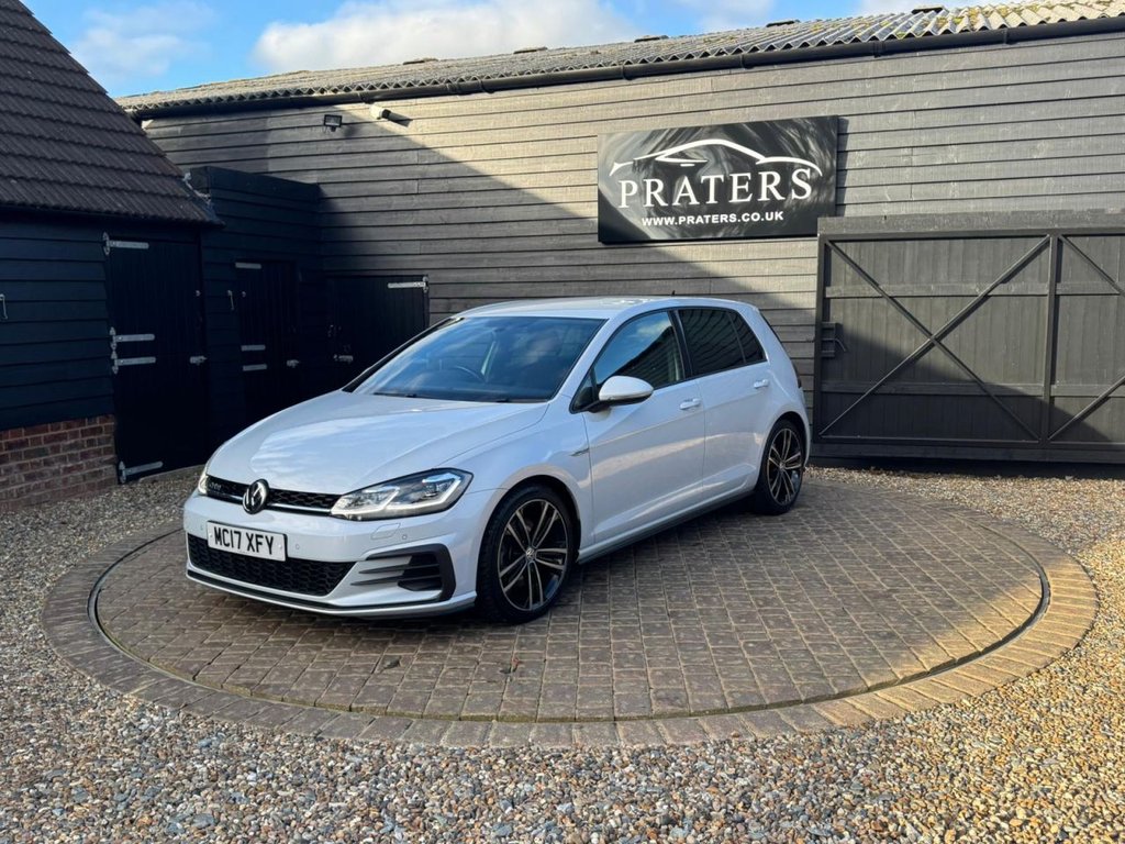 Used Volkswagen Golf 2017 for sale - 77239333: Photo 2