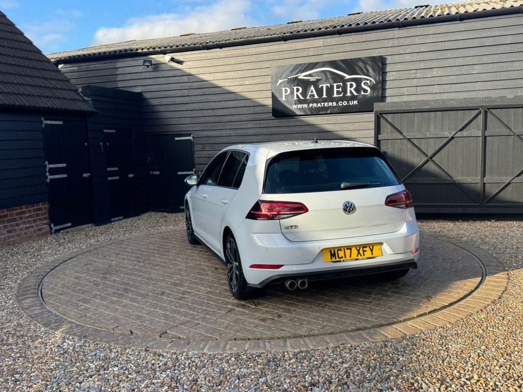 Used Volkswagen Golf 2017 for sale - 77239333: Photo 24