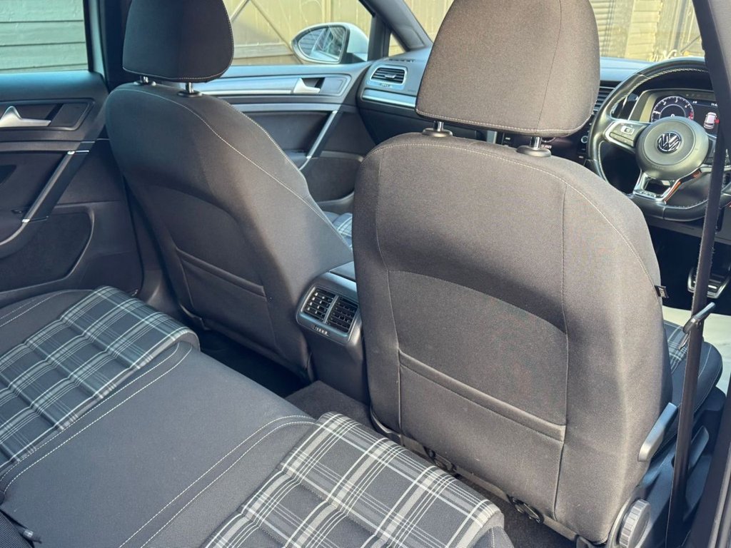 Used Volkswagen Golf 2017 for sale - 77239333: Photo 27