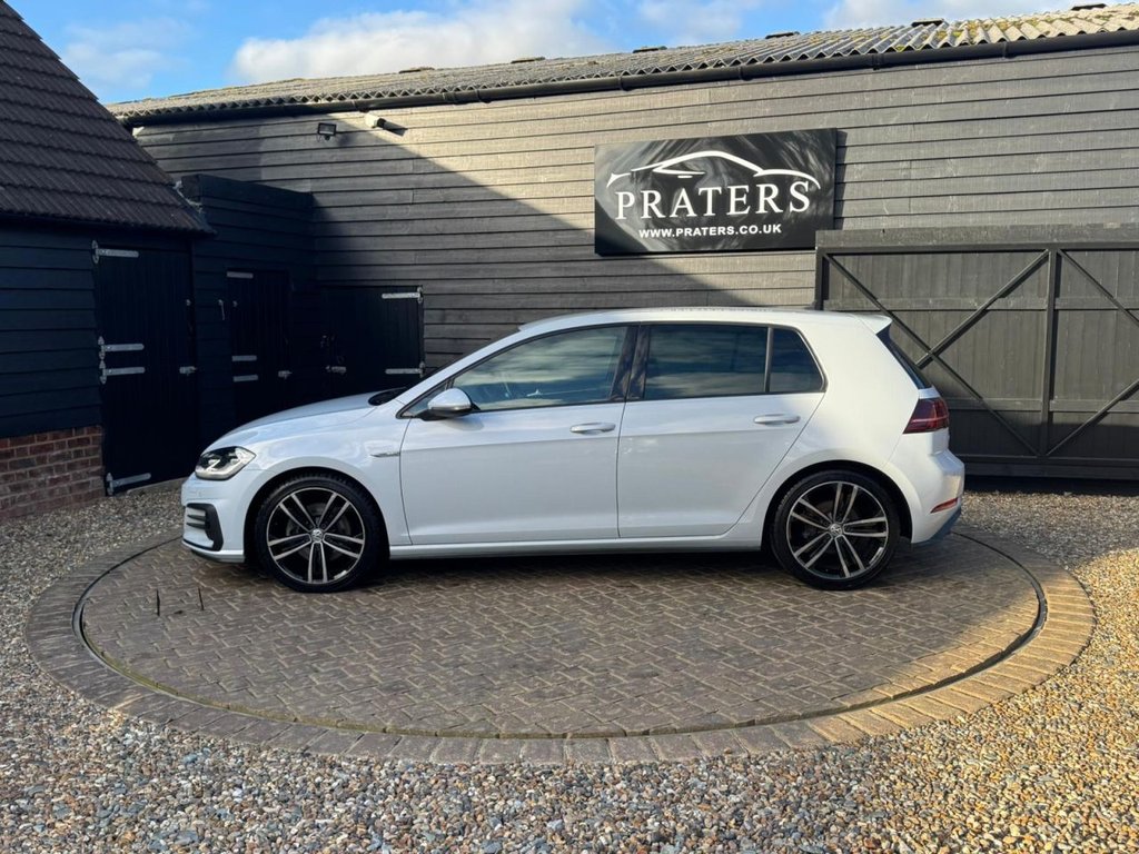 Used Volkswagen Golf 2017 for sale - 77239333: Photo 8