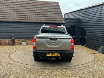 Used Nissan Navara 2020 for sale - 74022369: Photo
