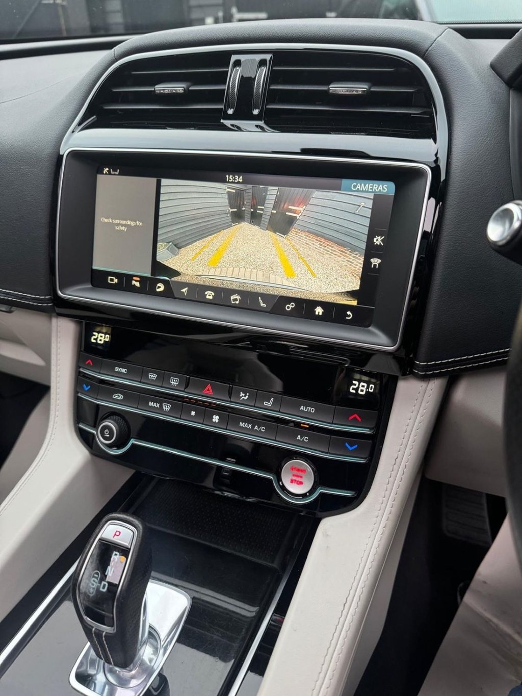 Used Jaguar F-Pace 2019 for sale - 76274064: Photo 11