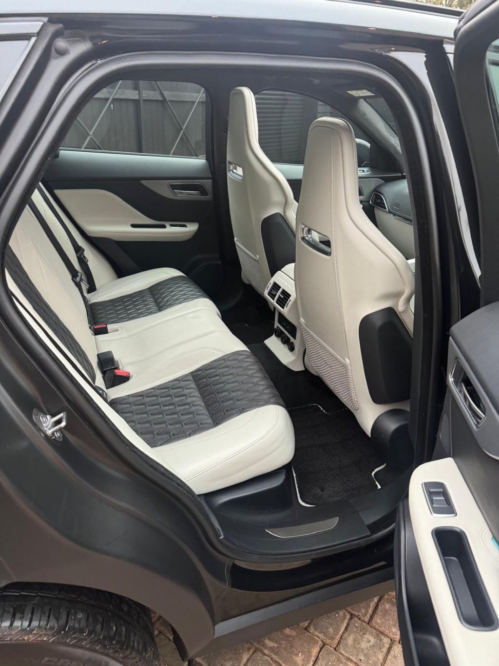 Used Jaguar F-Pace 2019 for sale - 76274064: Photo 15