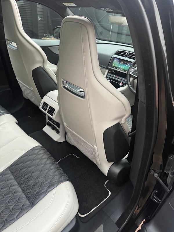 Used Jaguar F-Pace 2019 for sale - 76274064: Photo 16