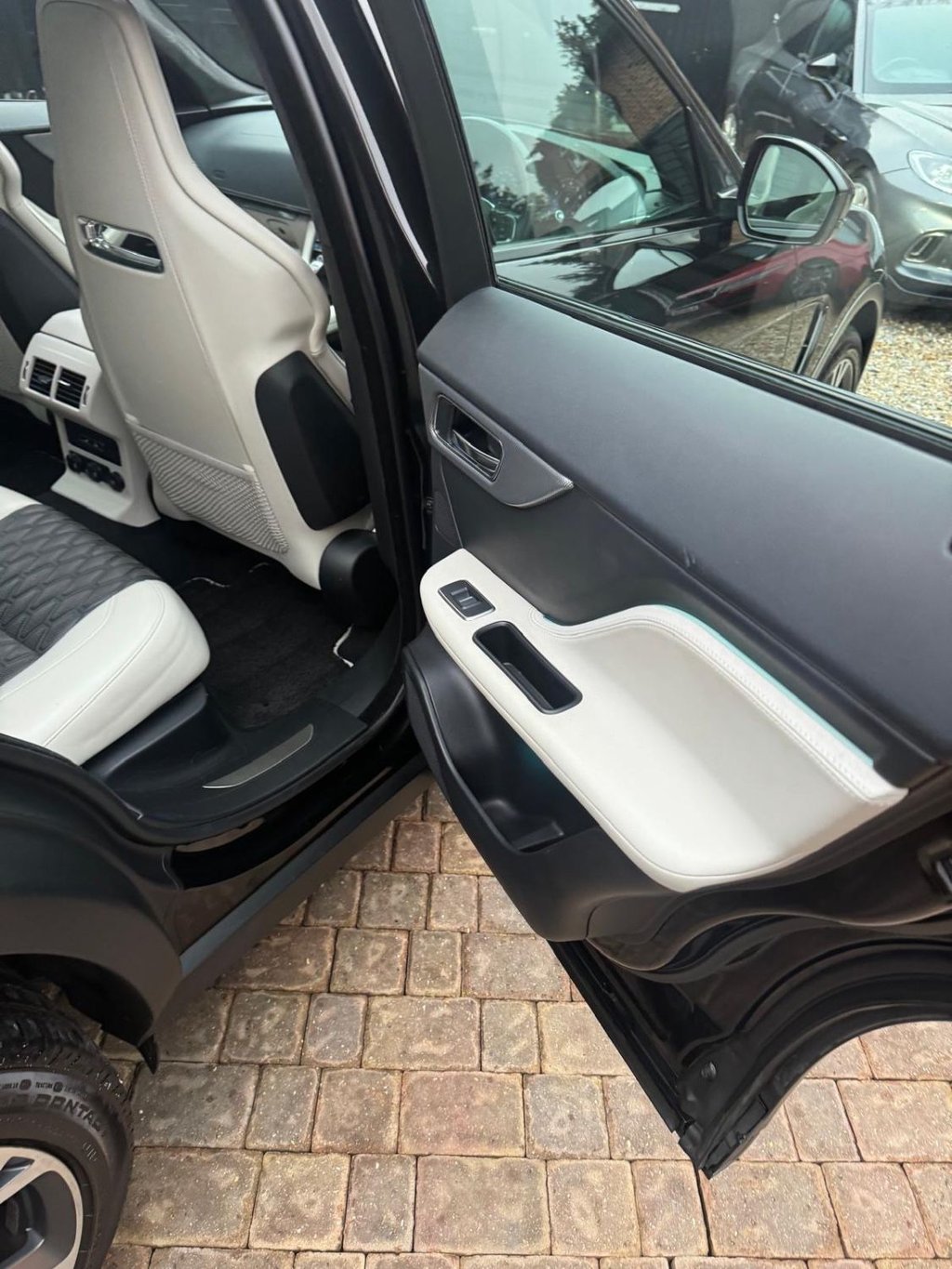 Used Jaguar F-Pace 2019 for sale - 76274064: Photo 18