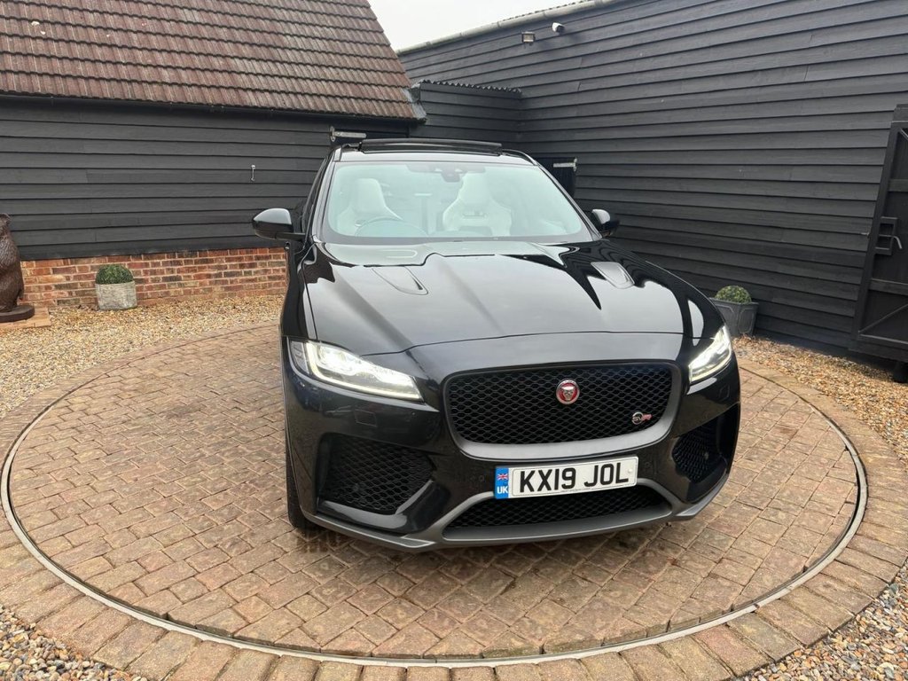 Used Jaguar F-Pace 2019 for sale - 76274064: Photo 5