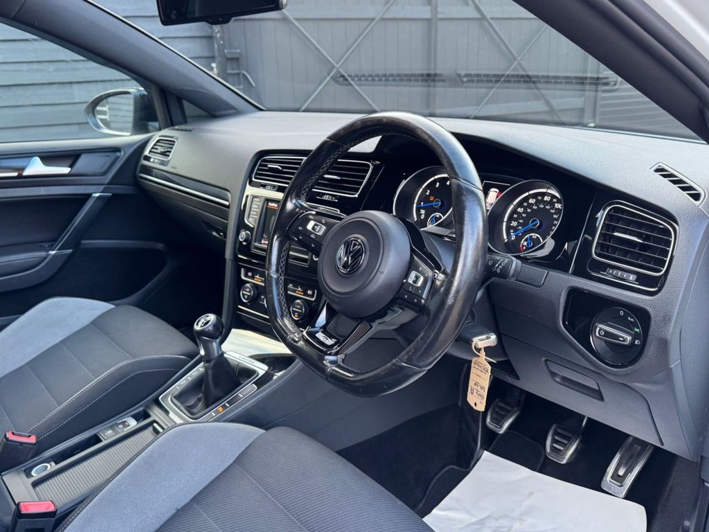 Used Volkswagen Golf 2015 for sale - 77647913: Photo 10