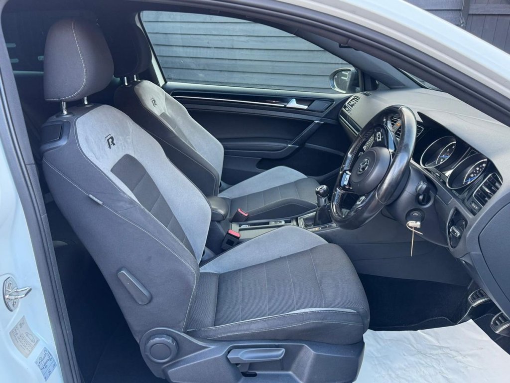 Used Volkswagen Golf 2015 for sale - 77647913: Photo 9