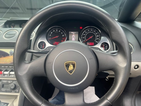 Used Lamborghini Gallardo 2011 for sale - 75122028: Photo 21