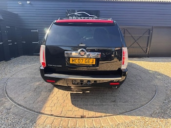 Used Cadillac Escalade 2015 for sale - 78688855: Photo