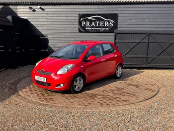 Used Toyota Yaris 2010 for sale - 79059155: Photo