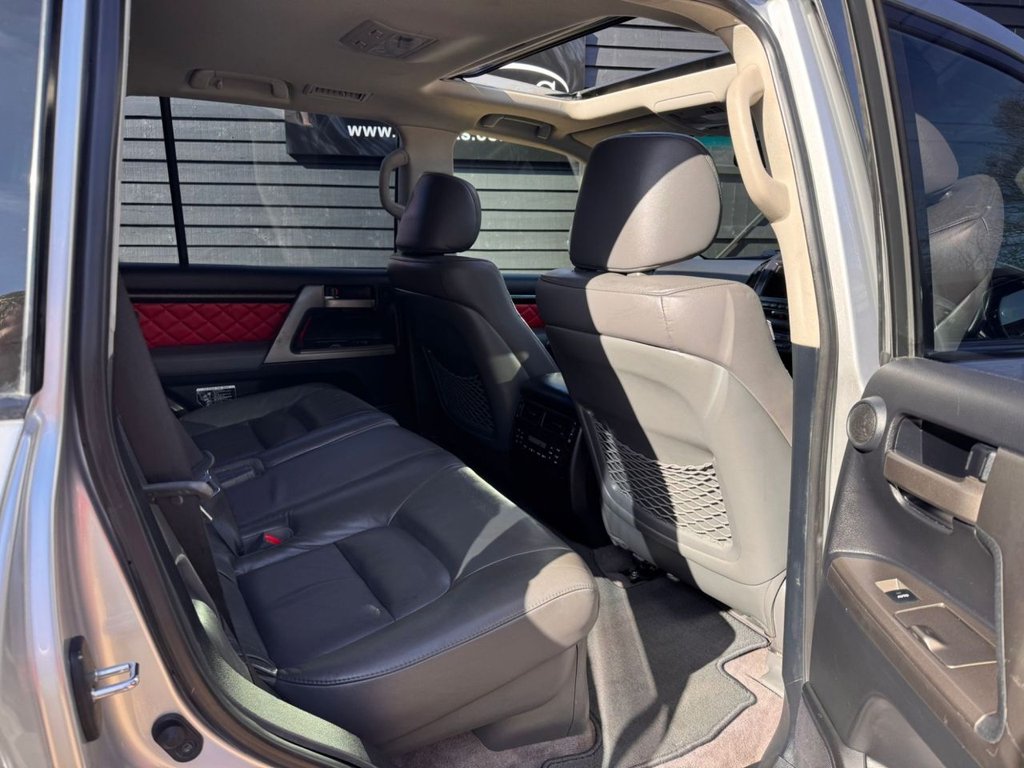 Used Toyota Land Cruiser 2010 for sale - 77978951: Photo 17
