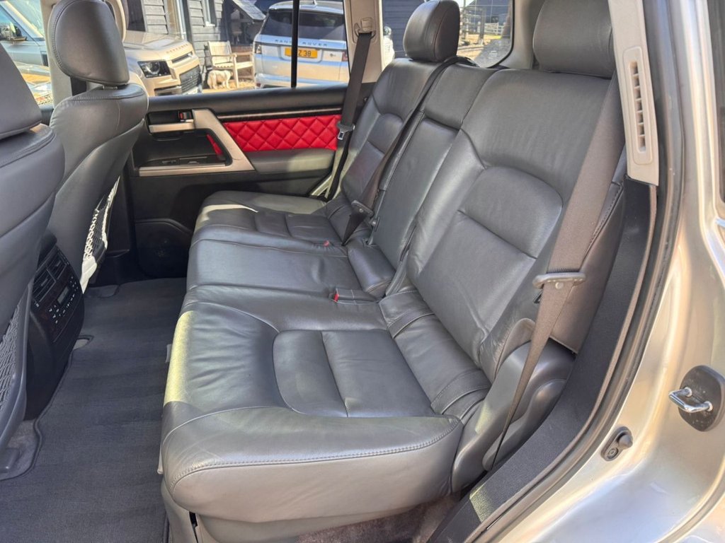 Used Toyota Land Cruiser 2010 for sale - 77978951: Photo 19