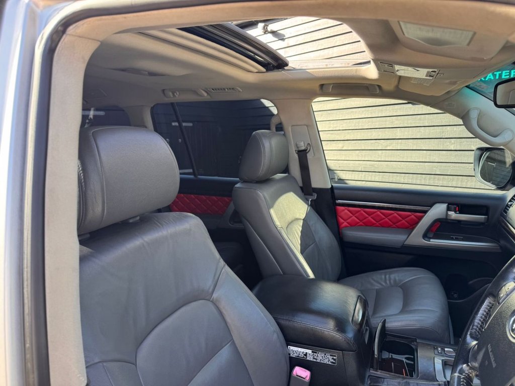 Used Toyota Land Cruiser 2010 for sale - 77978951: Photo 20